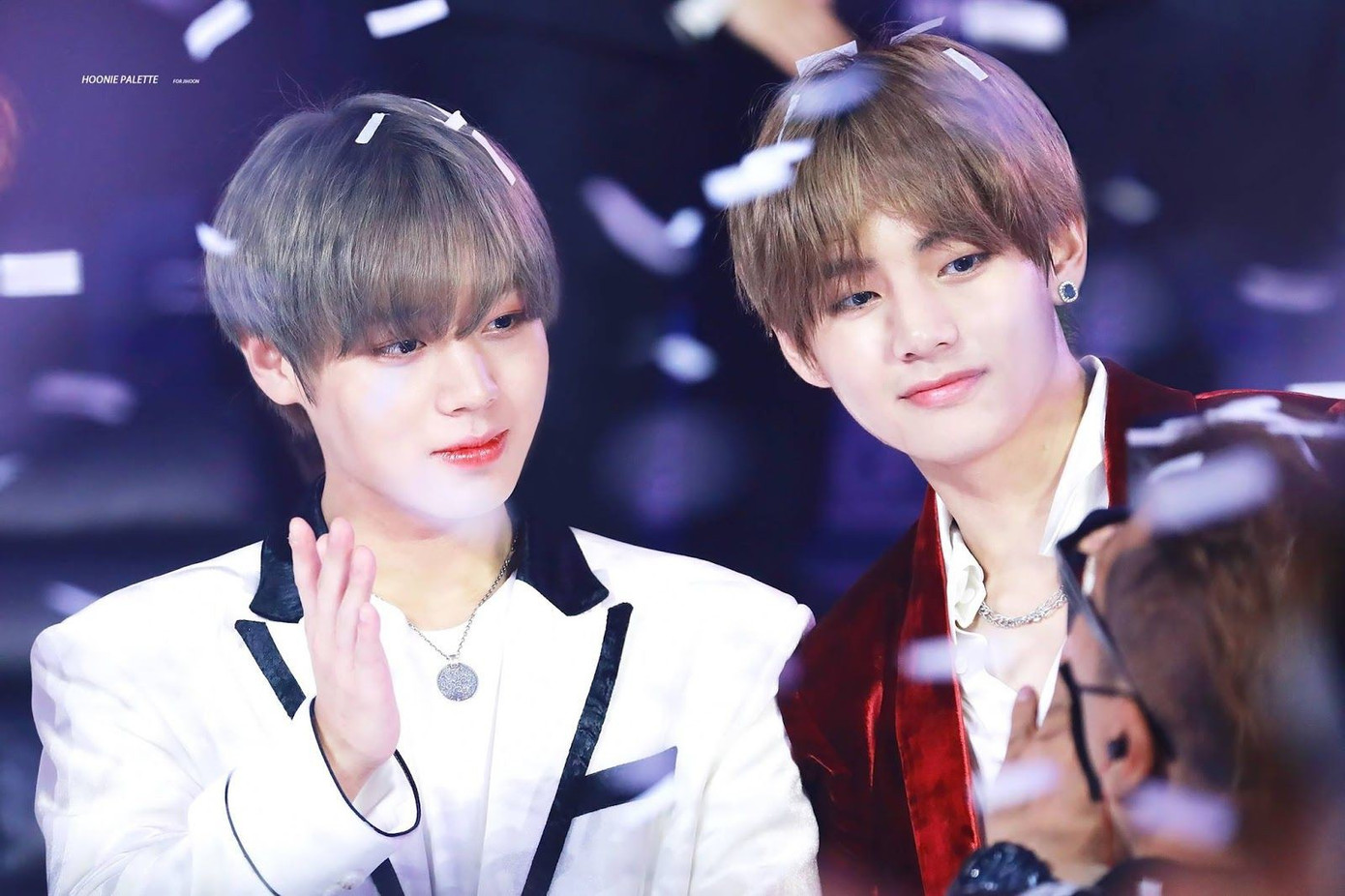 Trong K-Biz rộng lớn này, liệu còn nghệ sĩ nào mà V (BTS) chưa quen thân? ảnh 4 Trong K-Biz rộng lớn này, liệu còn nghệ sĩ nào mà V (BTS) chưa quen thân? ảnh 4