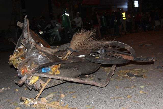 Hiện trường đau lòng vụ tai nạn liên hoàn ở Đường Láng khuya 22/4.