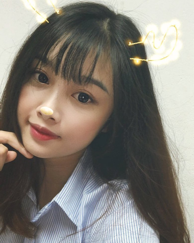 Nhung Bum - cô bạn gái dễ thương của Văn Toàn.