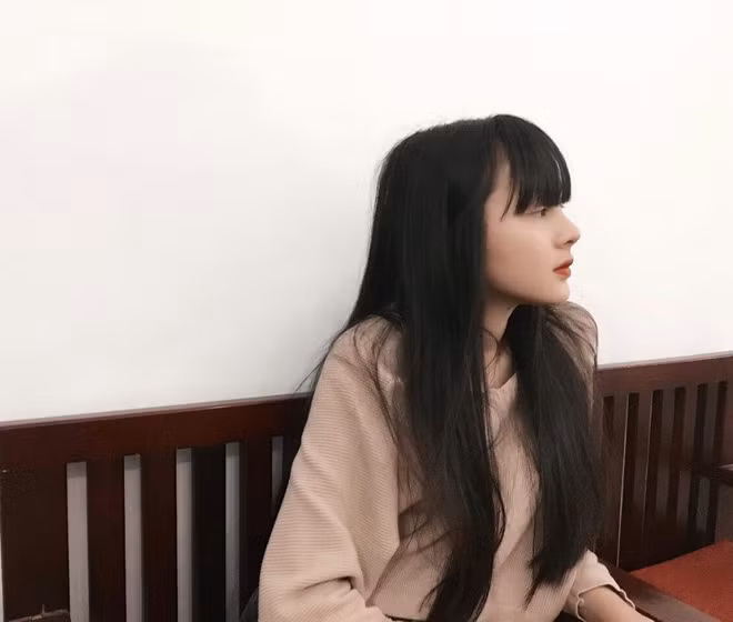 Nữ sinh có sở thích cosplay và thường xuyên tham gia các hoạt động văn nghệ của trường, lớp.