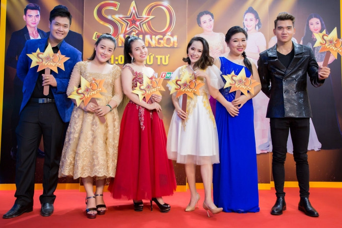 Các thí sinh mùa 4: Nhất Duy, Bảo Ngọc, Cẩm Ngọc, Nghinh Lộc, Trương Anh Đào, Trịnh Thắng (từ trái qua).