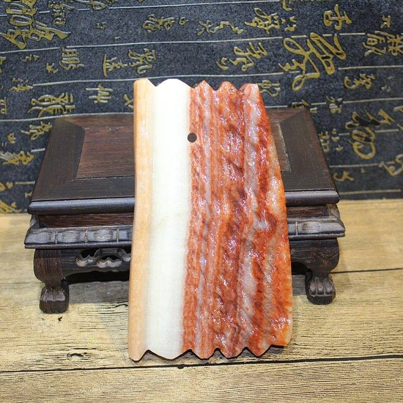 Ngoài tên gọi "đá ba chỉ", mọi người còn gọi đây là "đá giảm cân". Ngoài tên gọi "đá ba chỉ", mọi người còn gọi đây là "đá giảm cân".