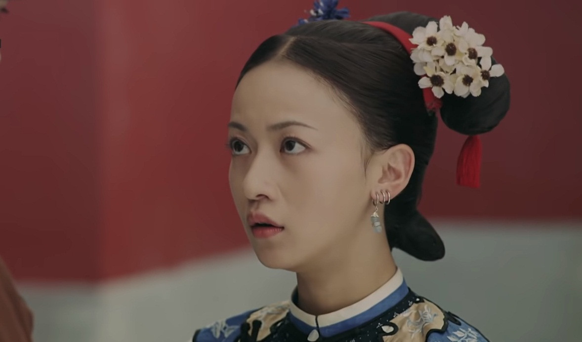 Thì ra những lúc Ngụy Anh Lạc ngây thơ thế này chỉ là giả vờ.