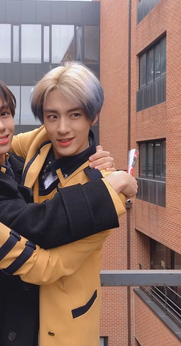 Eric - The Boyz (SOPA)