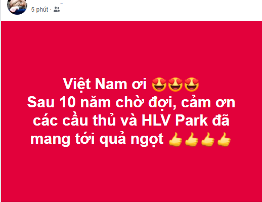 Ngày hôm nay, ngay cả những người không mê bóng đá cũng phải nức lòng vì các cầu thủ. Ngày hôm nay, ngay cả những người không mê bóng đá cũng phải nức lòng vì các cầu thủ.