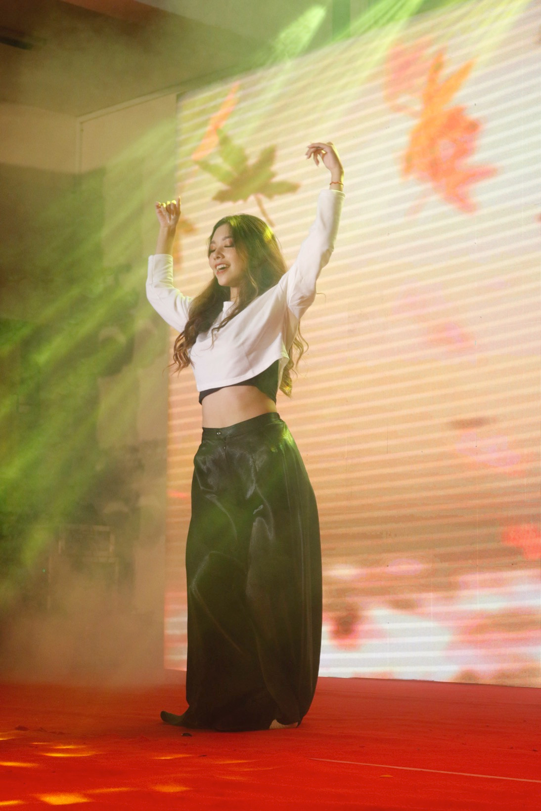 Khả năng vũ đạo điêu luyện được thí sinh Bùi Hồng Nhật Hà thể hiện trong bản Mashup World of Dance.