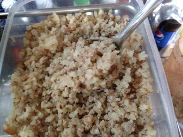 Bí quyết cho thịt bằm thêm ngọt bùi: xào chung với củ sắn