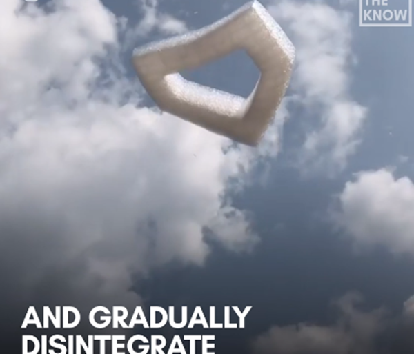 Ồ, đám mây của tôi đang bay lên bầu trời.