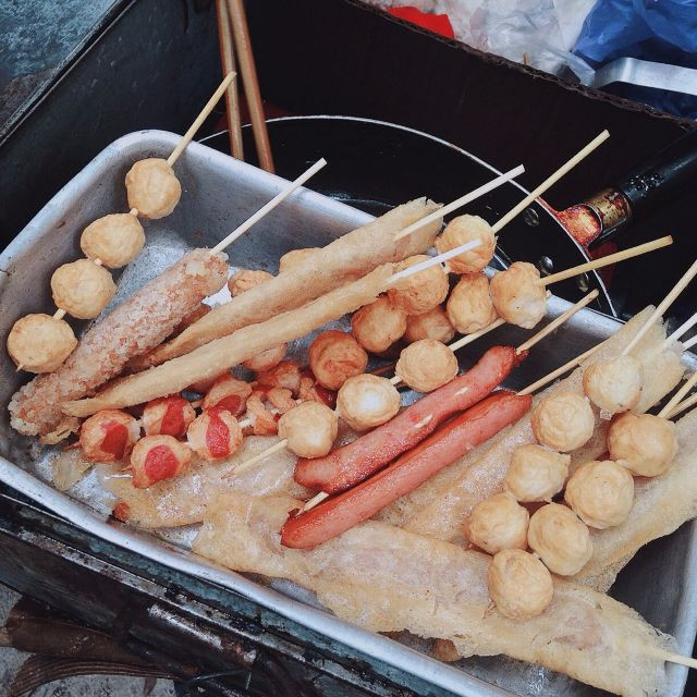 Xiên que chỉ từ 2.000đ/xiên. Ảnh: @quynhkem98