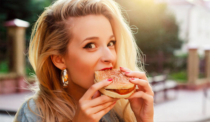 Những điều tuyệt đối không nên làm khi béo lên, dù bạn đang rất đau lòng! ảnh 4