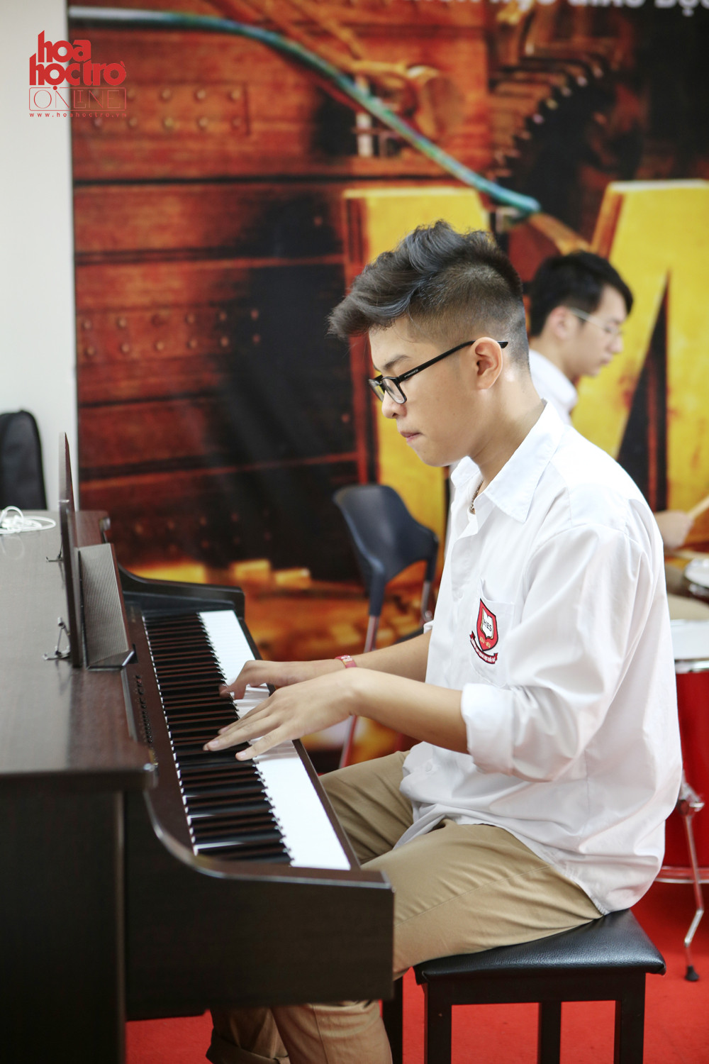 Mỗi câu lạc bộ của teen HES đều có giáo viên chuyên về lĩnh vực của CLB đó hướng dẫn.