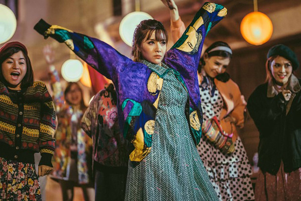 Khoảng thời gian sau đó, Bích Phương vẫn tích theo đuổi phong cách hơi hướng vintage này.