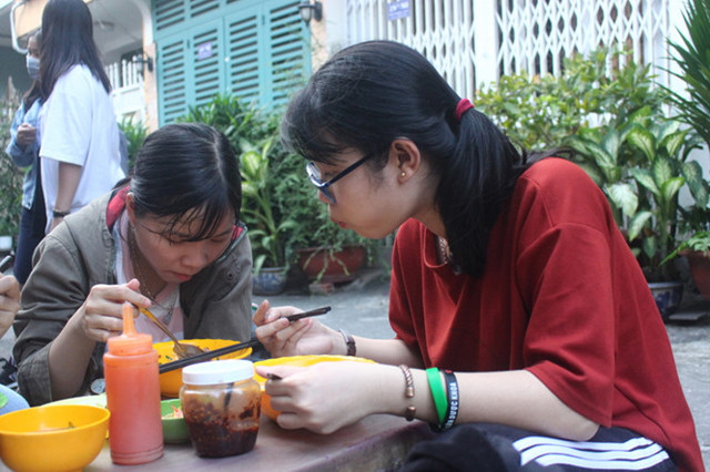 Khách quen của quán đa phần là sinh viên