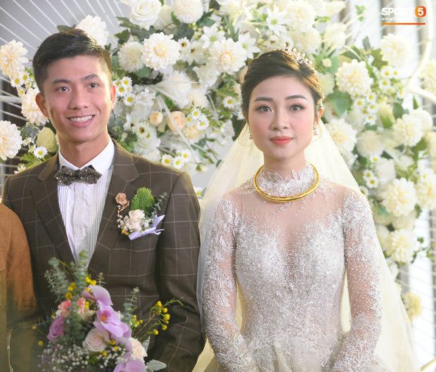 Nhật Linh bị nhận xét là kém sắc tại lễ cưới. (Nguồn ảnh: Sport5)