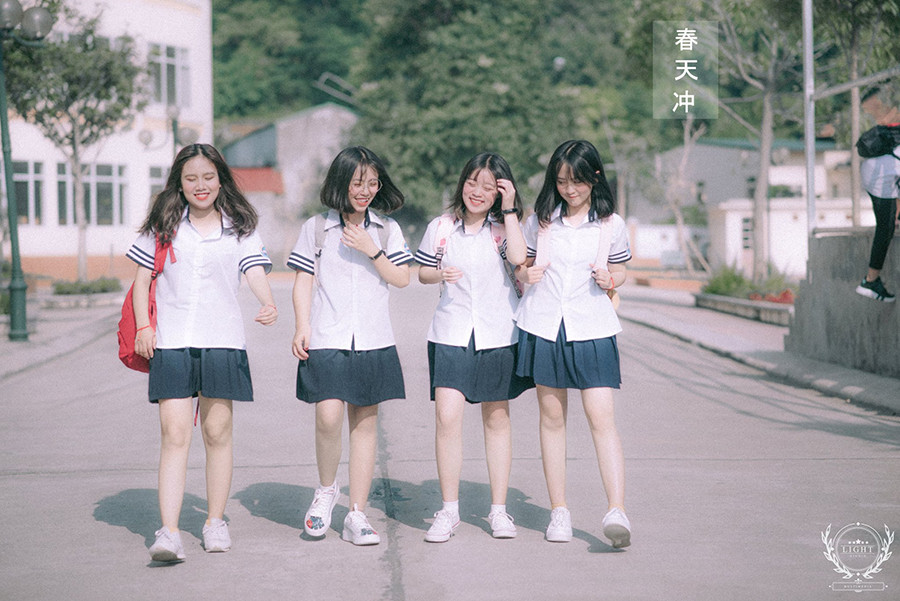 Bộ ảnh kỷ yếu trong veo như nắng Thu của các bạn teen THPT Chuyên Sơn La ảnh 2 Bộ ảnh kỷ yếu trong veo như nắng Thu của các bạn teen THPT Chuyên Sơn La ảnh 2
