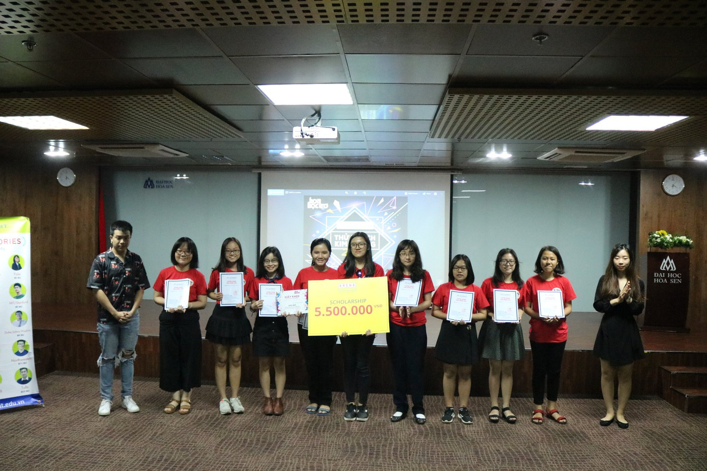 Thí sinh giành giải thưởng trong cuộc thi "Thử Thách Kim Cương 2018".