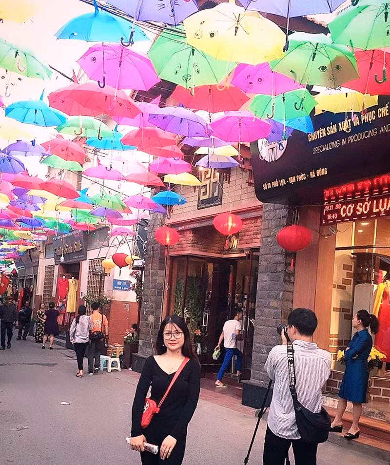 Việc trang trí tuyến phố là điểm nhấn mới lạ, độc đáo cho Tuần lễ Văn hóa - du lịch.