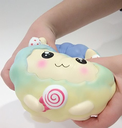 Cả người lớn lẫn trẻ em đều thích đồ chơi bóp dẻo xả stress.