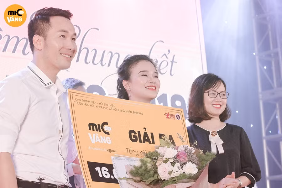 Những ngôi vị cao nhất lần lượt có chủ nhân.