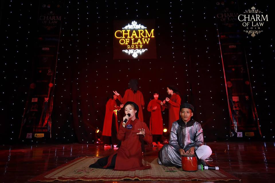 Tiết mục hát Xoan Bỏ bộ đậm chất dân ca của bạn Nguyễn Thúy Hiền.