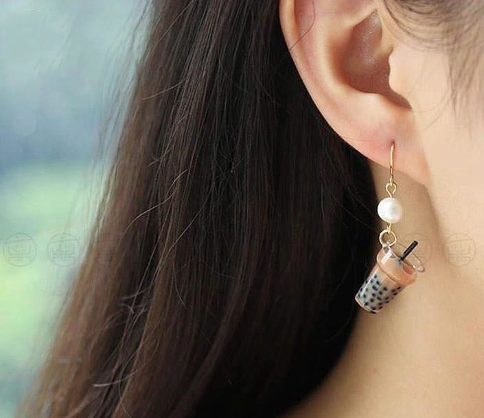 Tín đồ trà sữa sẽ không thể bỏ qua món phụ kiện thú vị này. Tín đồ trà sữa sẽ không thể bỏ qua món phụ kiện thú vị này.