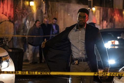 Khán giả có thể tạm quên vua Wakanda đi và chào đón một thanh tra táo bạo.