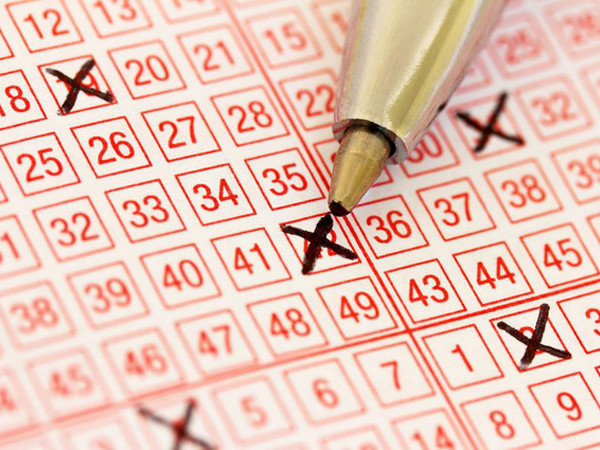 Một người đàn ông đã trúng giải độc đắc trị giá 3,5 triệu USD nhờ vào dãy số ông thấy trong mơ. (Nguồn: Robert Lessmann/Shutterstock)