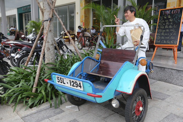 Chiếc xích lô máy hãng Peugeot của Pháp xuất hiện tại Sài Gòn từ những năm 1940.