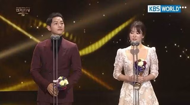 Khép lại năm 2016 ngọt như mật của "cặp đôi Song - Song" ảnh 1