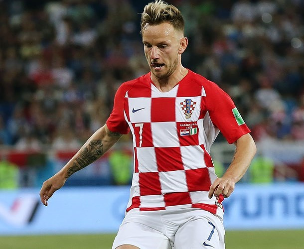 Tiền vệ: Rakitic.