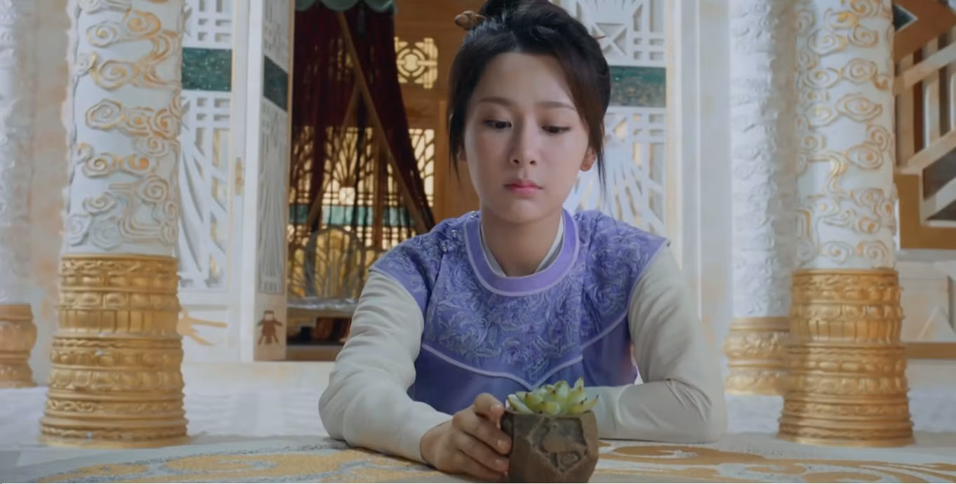 Để cứu người bạn thân sen đá Nhục Nhục, Cẩm Mịch muốn linh lực của mình tăng cao.