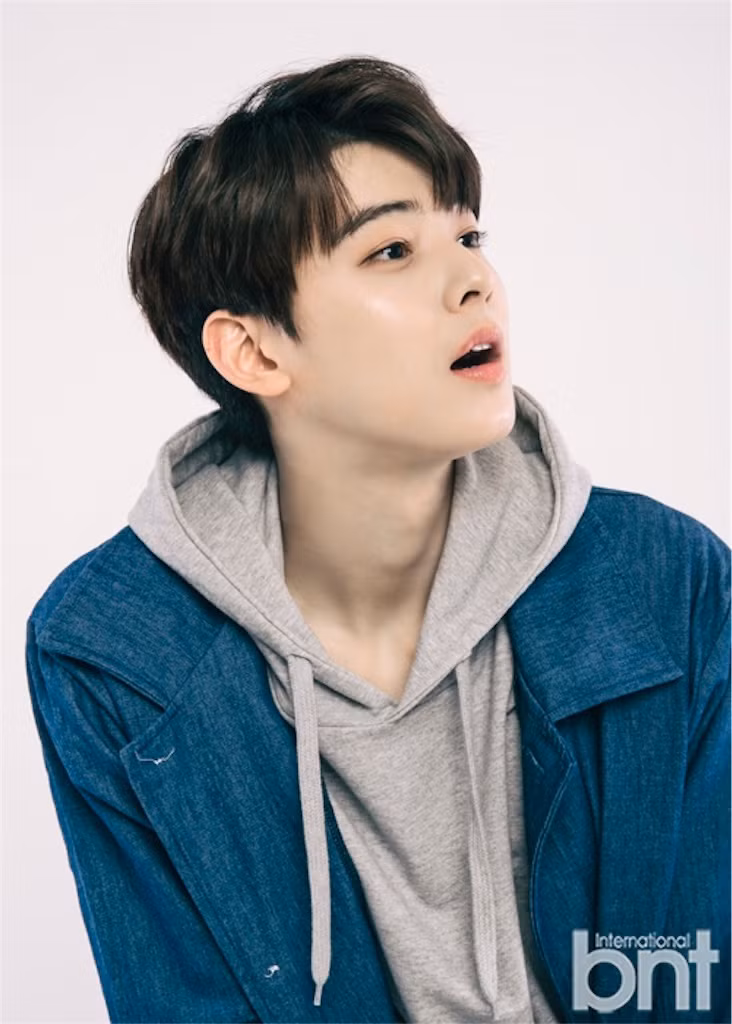 K-Pop thế hệ mới không thiếu các mỹ nam khiến bạn nhìn mãi chẳng muốn rời mắt ảnh 1