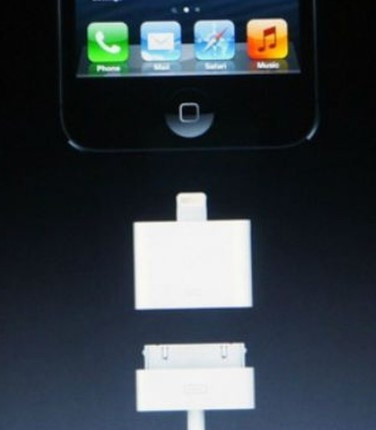 Bán adapter chuyển từ cáp 30 chân sang Lightning đã đem về cho Apple 100 triệu USD.