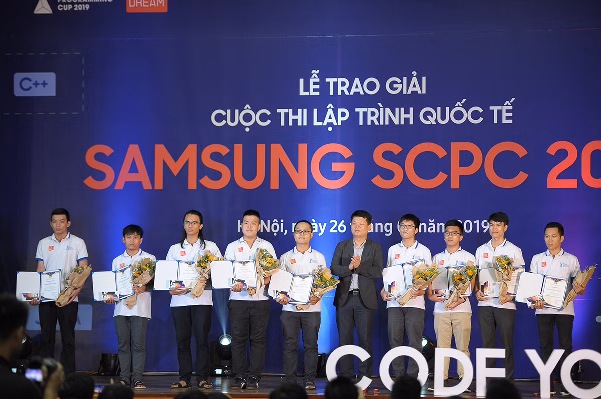 Các thi sinh đạt giải Khuyến Khích.