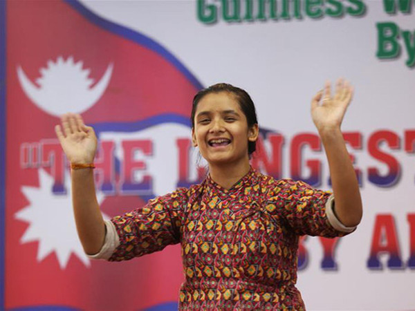 Bandana Nepal nhảy hơn trăm giờ không nghỉ.