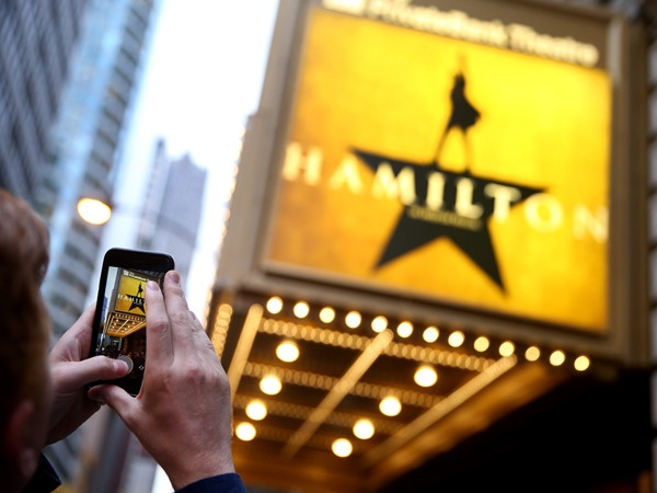 Vở nhạc kịch “Hamilton” rất nổi tiếng và có giá vé đắt đỏ.