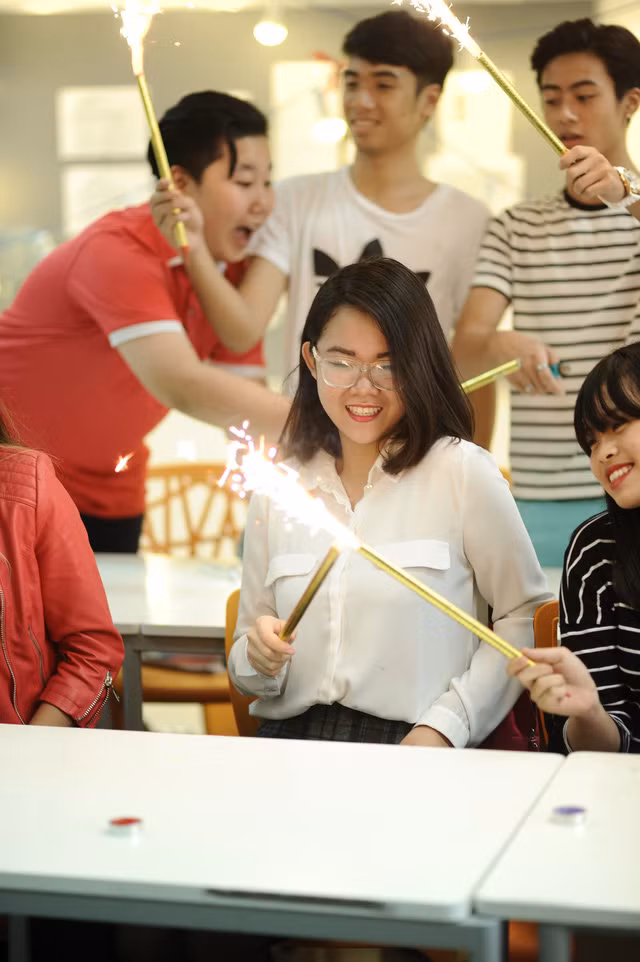 Nữ sinh Việt đạt điểm tuyệt đối trong kì thi Trung học Quốc tế ảnh 4
