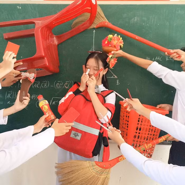 Toàn đỏ…