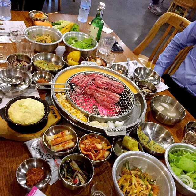 Bạn sẽ như lạc sang Hàn Quốc khi đến với các quán thịt nướng ngon số 1 Hà Nội này ảnh 9