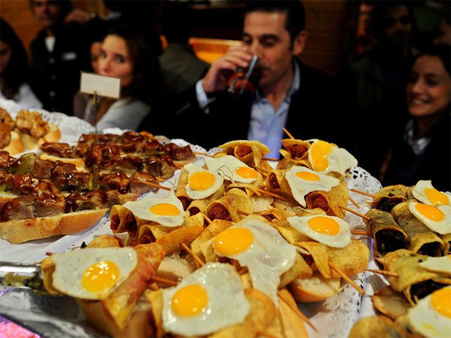 10 trải nghiệm ẩm thực không tốn nhiều tiền tuyệt vời nhất thế giới ảnh 10