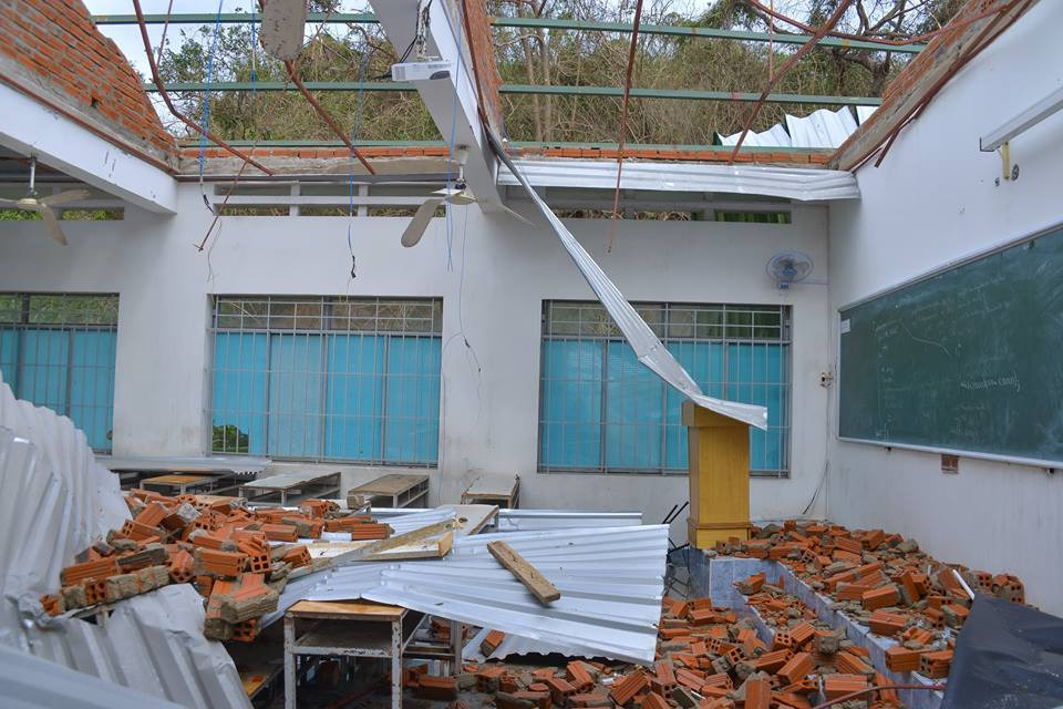 Đại học Nha Trang ngổn ngang sau bão