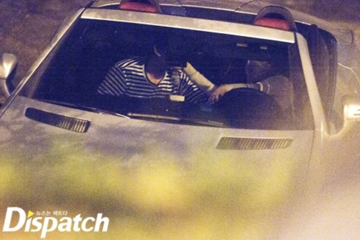 Sắp đến “ngày truyền thống Dispatch”, ôn lại xem “hung thần showbiz” đã khui những cặp đôi nào ảnh 12