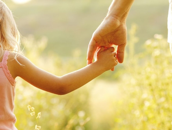 Tình yêu thương luôn chạm tới trái tim của trẻ em.