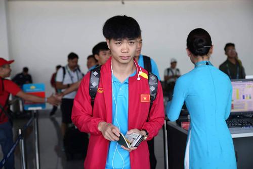 Công Phượng đăm chiêu. Ảnh: QUỐC VIỆT.