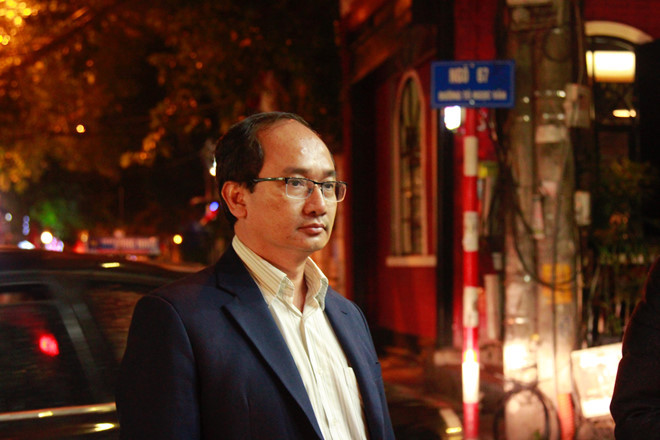 Ông Nguyễn Hữu Y Yên, Tổng giám đốc Công ty lữ hành Saigontourist, trả lời báo chí. Ảnh: TRẦN CƯỜNG.