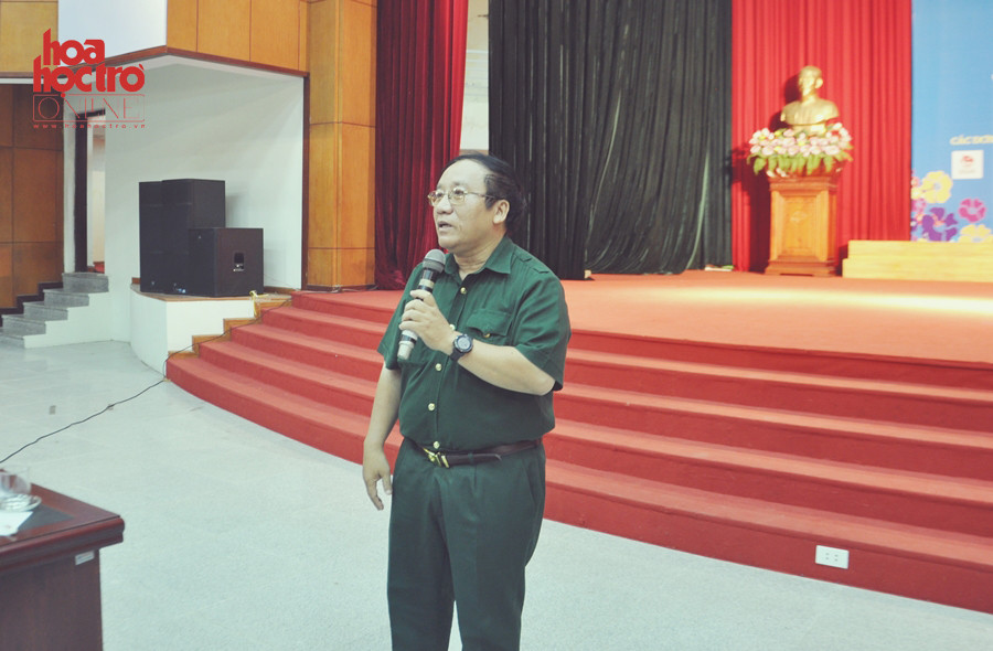 Nhà thơ Trần Đăng Khoa chia sẻ rằng ông cũng khám phá được nhiều cuốn sách ý nghĩa qua lời chia sẻ của các bạn dự thi.