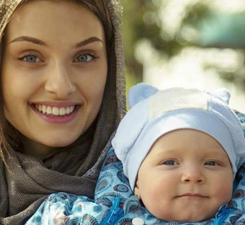 Veronica Didusenko đã kết hôn và có con nhưng vẫn tham gia cuộc thi Hoa hậu.