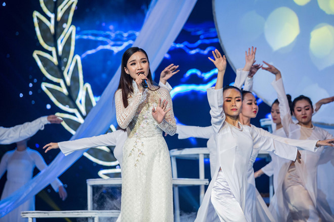 "Hot girl ca cổ" Dương Tú Tri (20 tuổi, quê An Giang) từng là thí sinh nhỏ tuổi nhất trong chương trình Solo cùng Bolero 2018 và đoạt ngôi vị á quân. Cô gái nhỏ nhắn đang sở hữu hơn 15 giải thưởng từ ca nhạc, ca cổ cho đến võ thuật. Ảnh: NVCC.