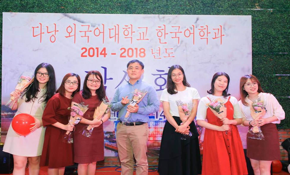 Giáo viên bản ngữ đến từ Sejong Hàn Quốc.