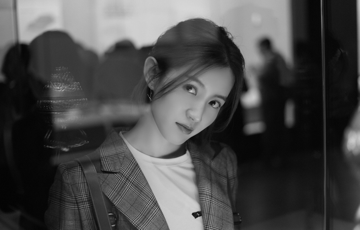 "Nhĩ Tình" lịch kiếp nhưng vẫn chịu cảnh bị "phụ tình".